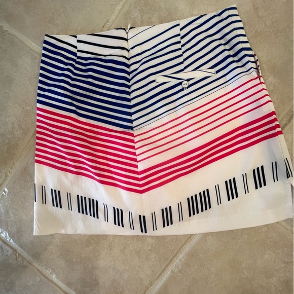 Lady Hagan golf skort which would be fun to wear on red, white, blue celebration - Picture 2 of 3